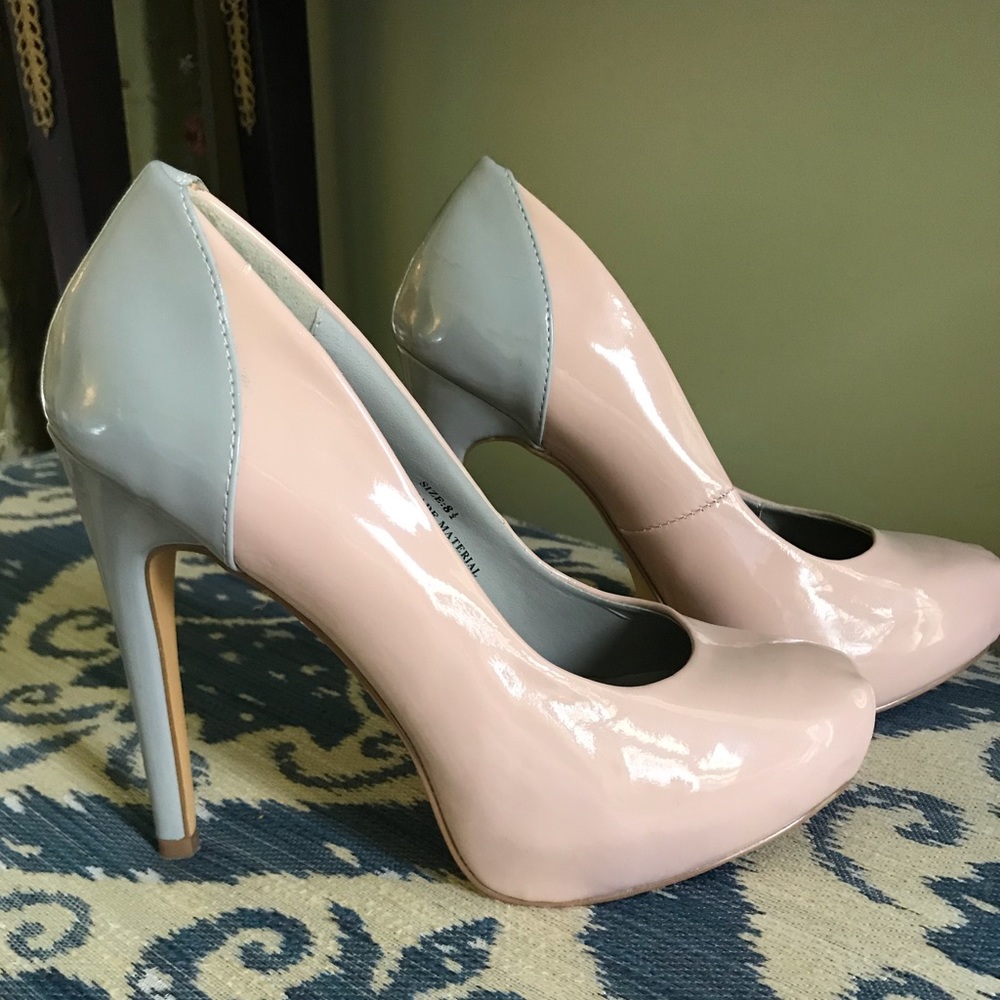 UnRestricted: Platform Heels (Blush/Gray)